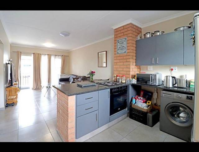 2 BEDROOM TOWNHOUSE FOR SALE IN VORNA VALLEY